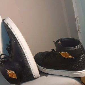 Youth Black with gold air jordans